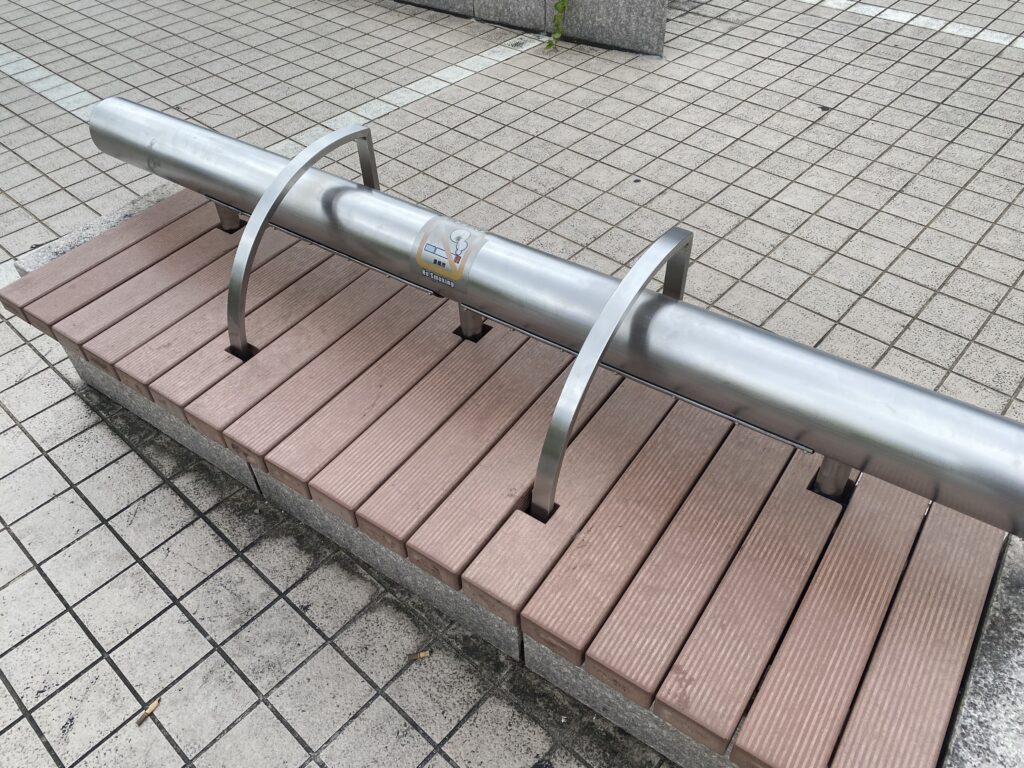 ベンチ